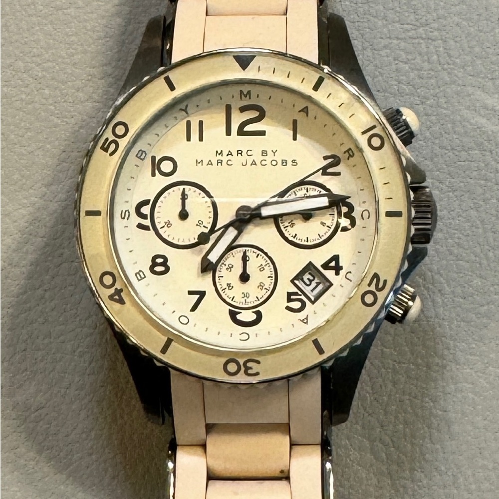 Marc Jacobs Chronograph Watch Mens Silver Tone Stainless Steel Big Numbers